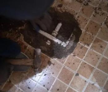 玉溪卫生间漏水维修公司为您分享下卫生间渗水如何处理及注意事项